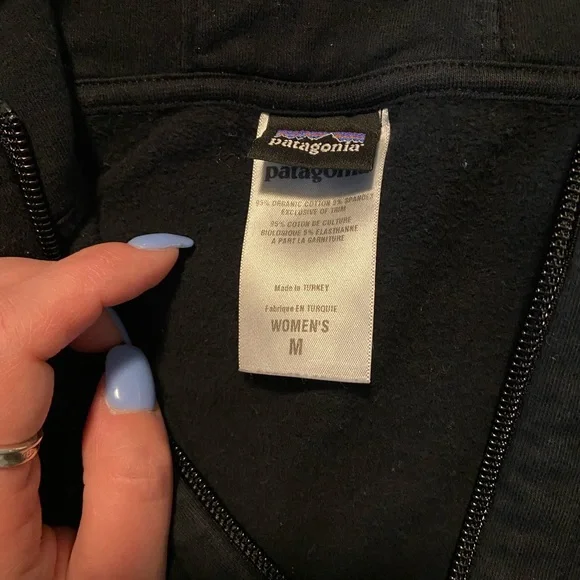 Patagonia women’s zip up sweatshirt - Picture 3 of 3